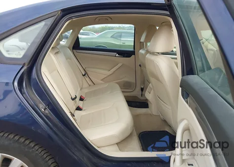 2015 Volkswagen Passat 1.8T Wolfsburg Edition из США, поврежденный, VIN 1VWAT7A36FC007715